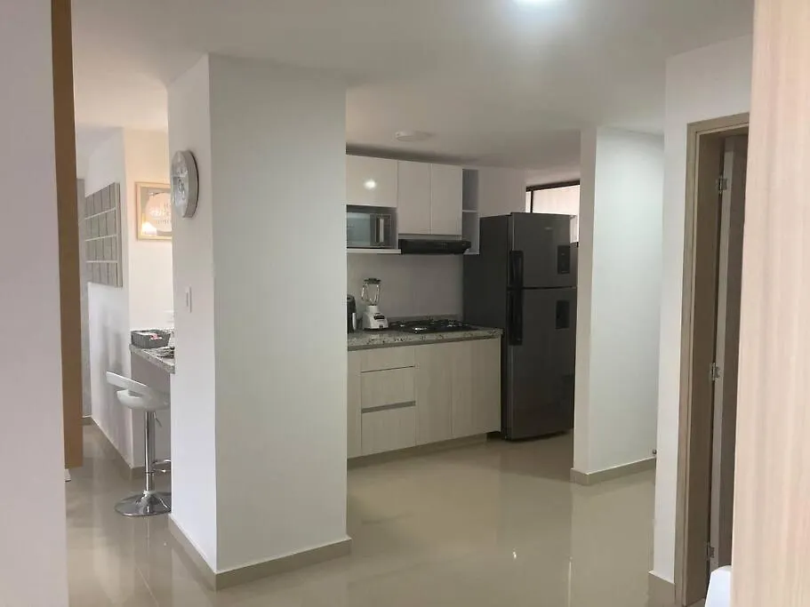 Hermoso Apartamento en el Rodadero, a tan sólo una cuadra de la playa! Gaira Colombia
