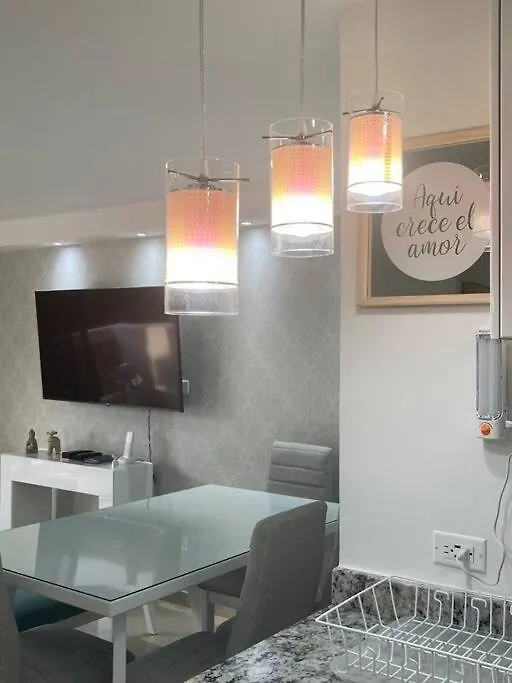 Hermoso Apartamento en el Rodadero, a tan sólo una cuadra de la playa! Gaira