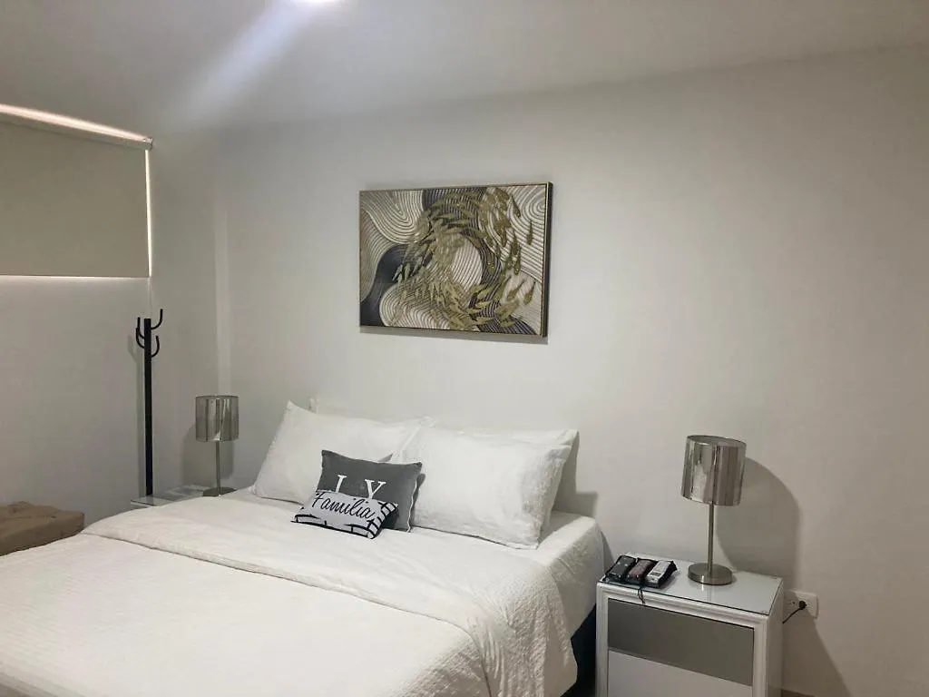 Hermoso Apartamento en el Rodadero, a tan sólo una cuadra de la playa! Gaira Colombia